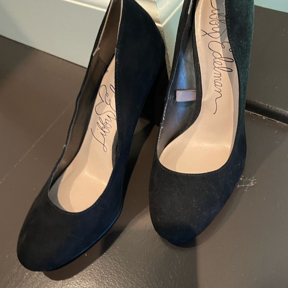 Libby Edelman Sean Black Faux Suede Block Heel Womens Fashion Heels Size 7